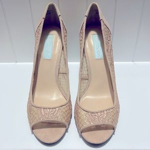 Betsey Johnson Tan Nila Pale Nude Lace Peep Toe Heels Cream Pumps